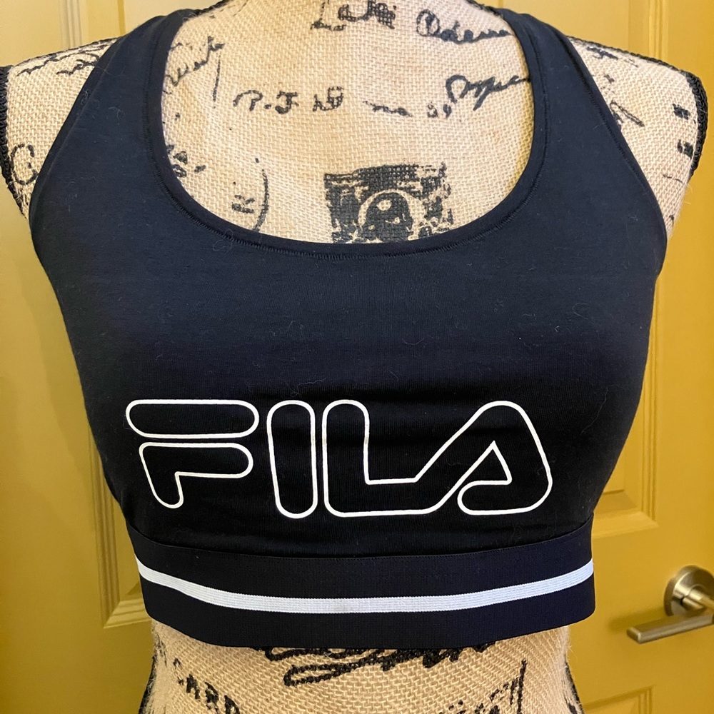 Fila sports bra workout gear black and white logo large L cool trendy UO